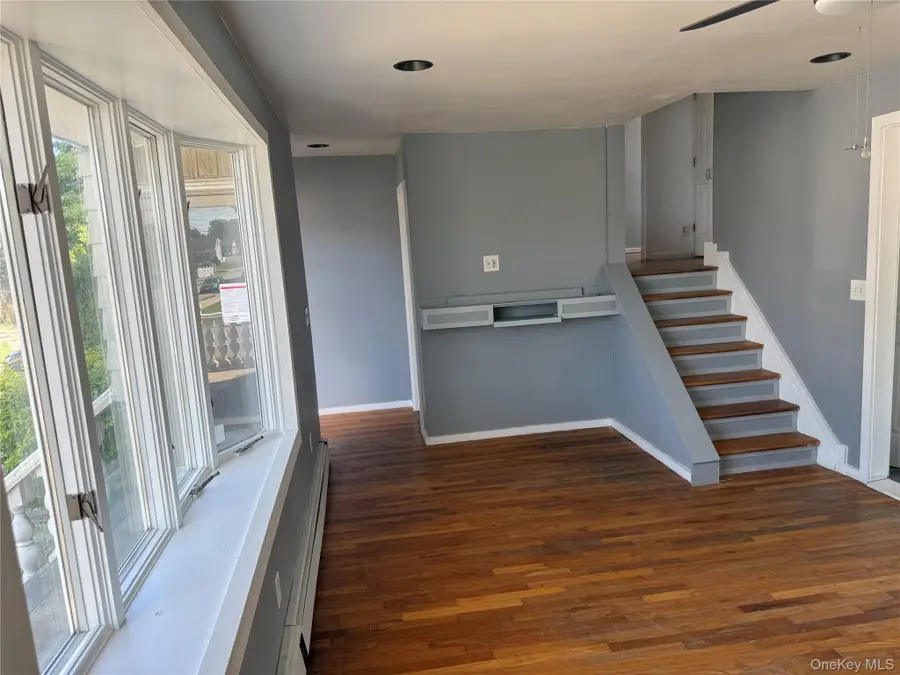 49 Noble Street, North Babylon, NY 11703 - #3