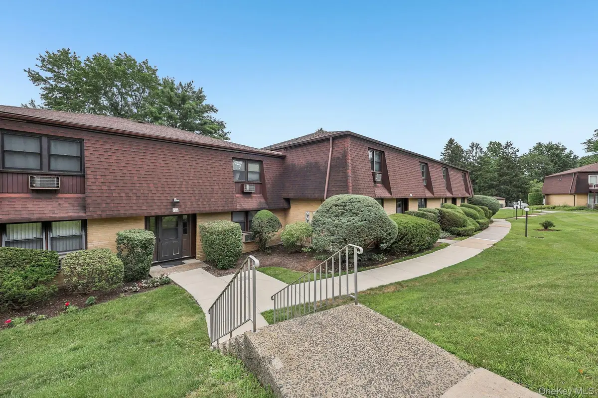 1 Germonds Village #5, Nanuet, NY 10954 - #1
