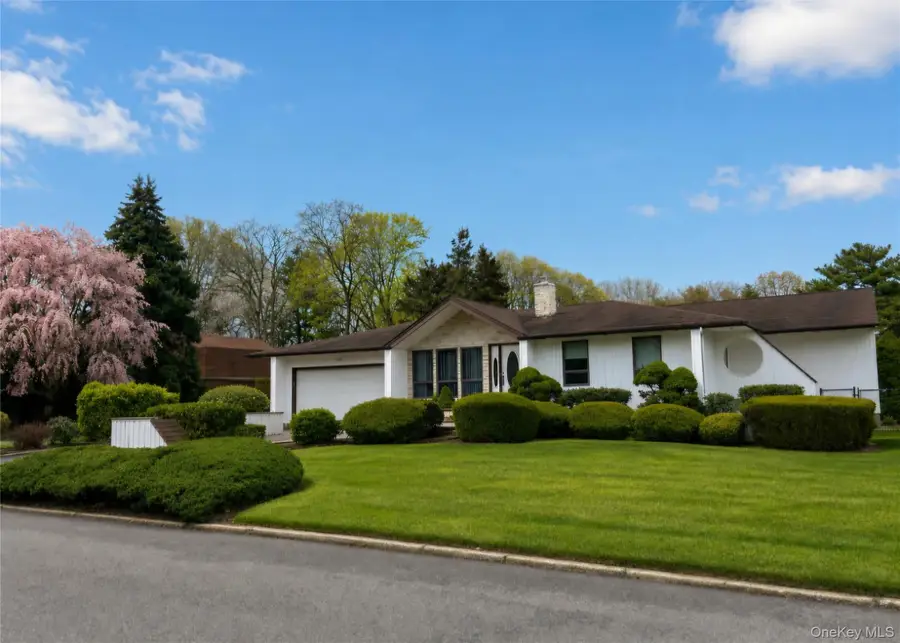 517 Ocean Avenue, Oakdale, NY 11769 - #2
