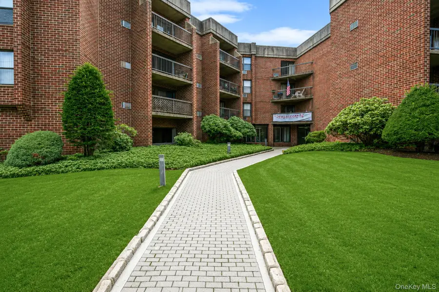 380 Fulton Street #G2, Farmingdale, NY 11735 - #3