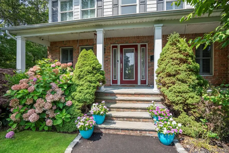 15 Victoria Court, Oakdale, NY 11769 - #3