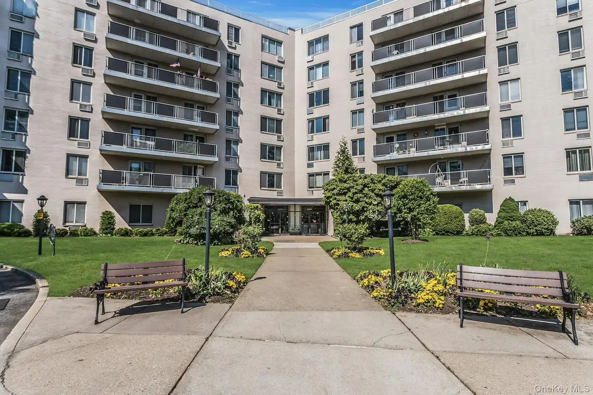 135 Post Avenue #6B, Westbury, NY 11590 - #1