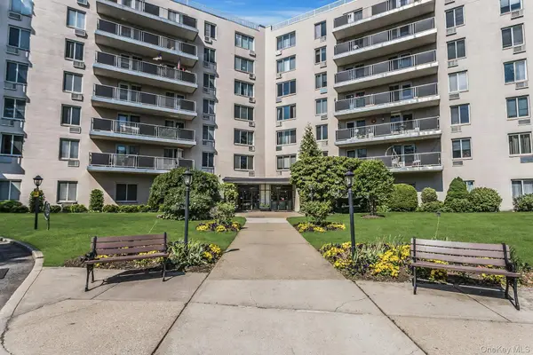 135 Post Avenue #6B, Westbury, NY 11590