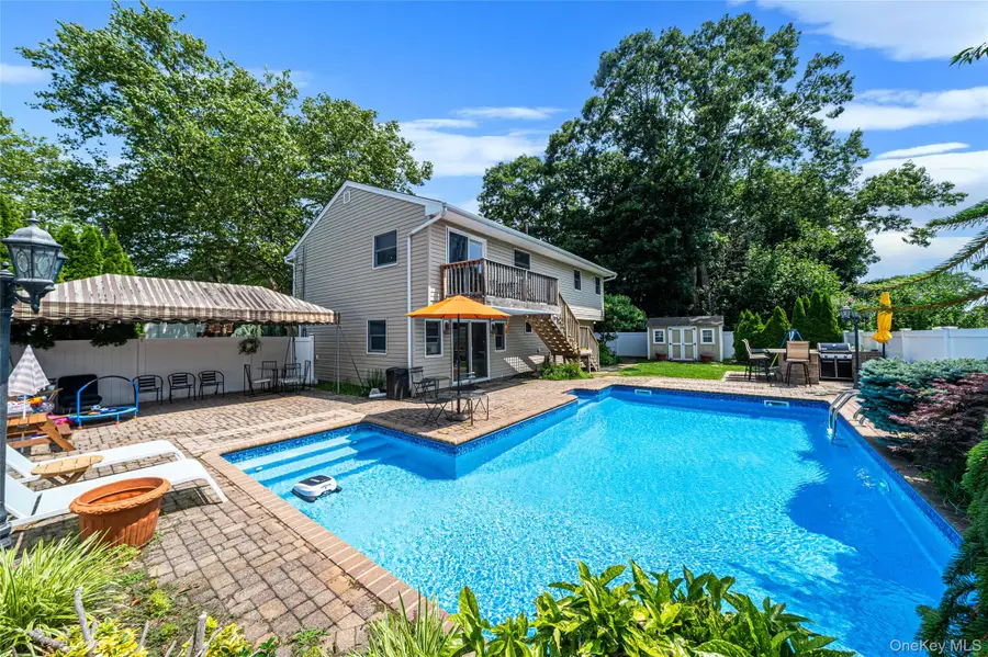 12 Alice Lane, Commack, NY 11725 - #2