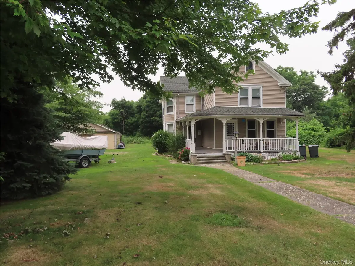 26 Rollstone Avenue, West Sayville, NY 11796 - #1