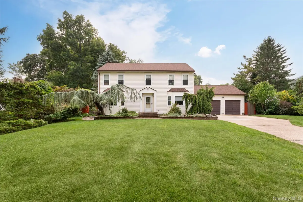 15 Fairfields Court, Huntington Station, NY 11746 - #1