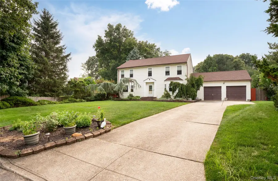 15 Fairfields Court, Huntington Station, NY 11746 - #2
