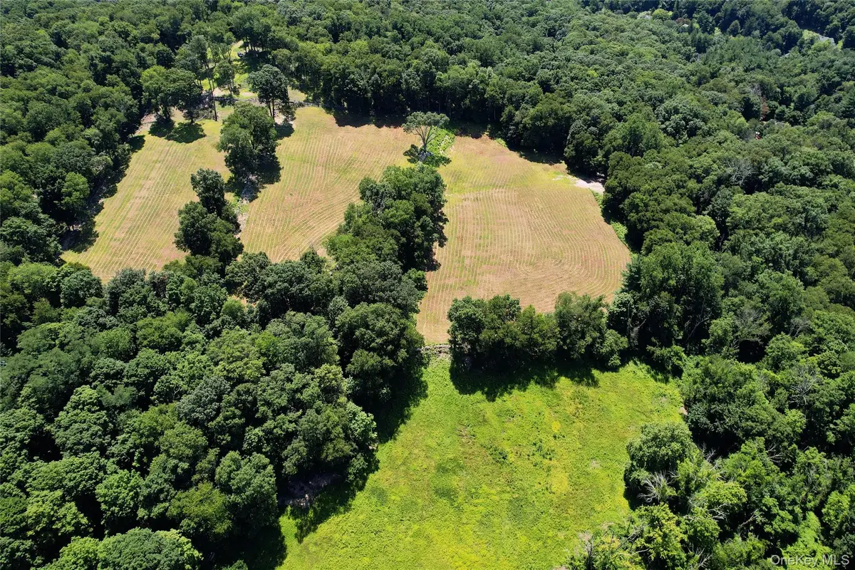 725 Croton Lake Road, Bedford Corners, NY 10549 - #1