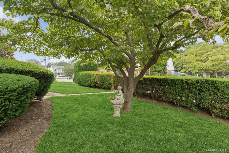49 Clinton Avenue, Huntington, NY 11743 - #3