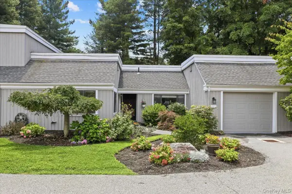 159 Heritage Hills #B, Somers, NY 10589