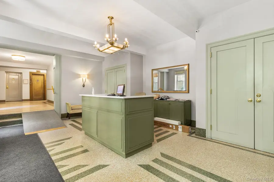 75 Bank Street #1B, New York, NY 10014 - #3