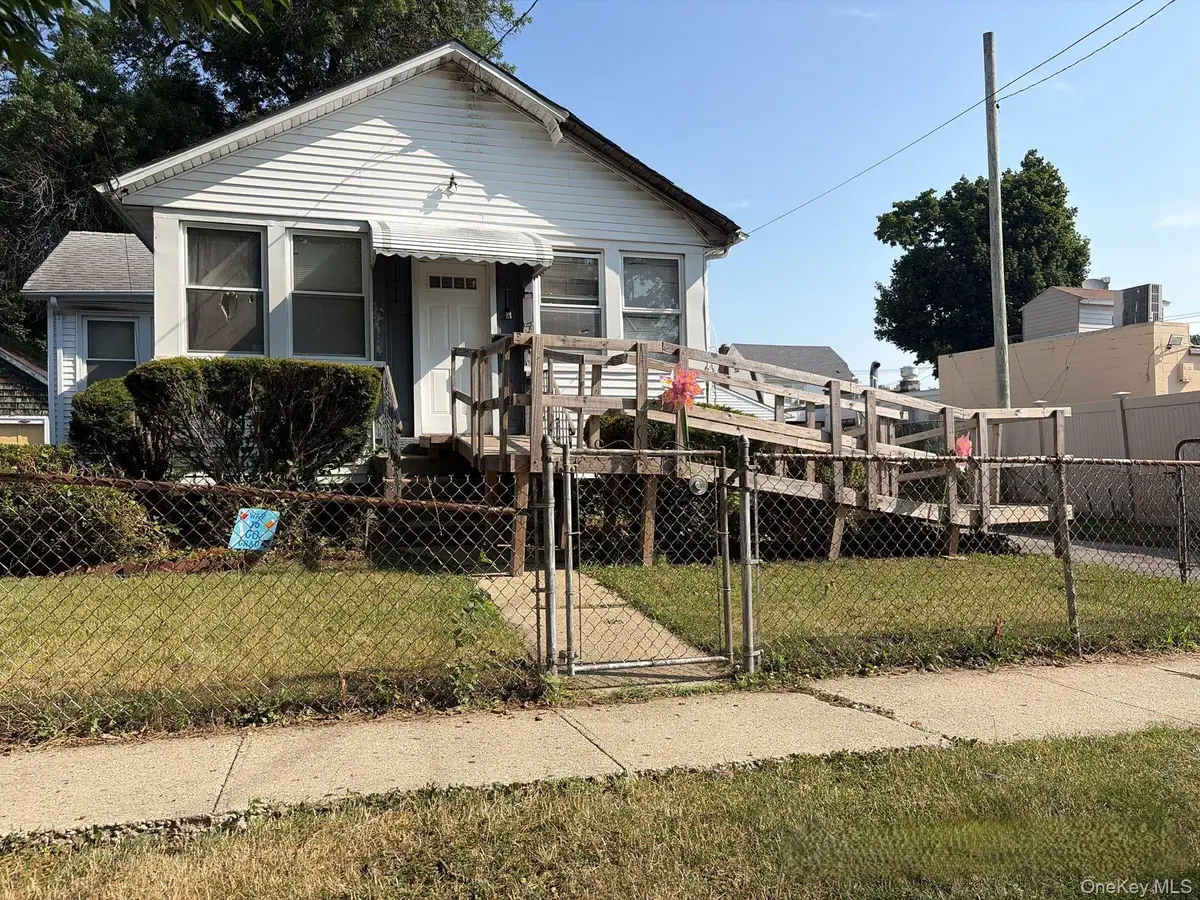 27 Midwood Street, Hempstead, NY 11550 - #1