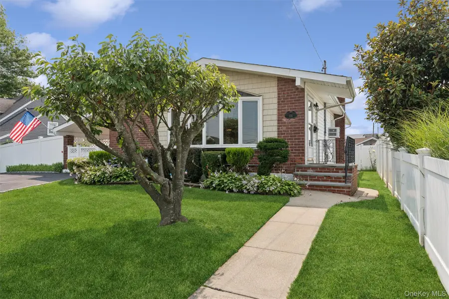 114 Miller Road, Hicksville, NY 11801 - #3