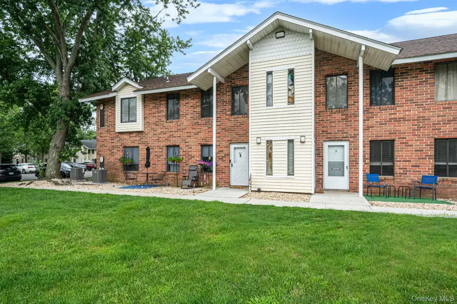 3 Cheyenne Court #3, Coram, NY 11727 - #2