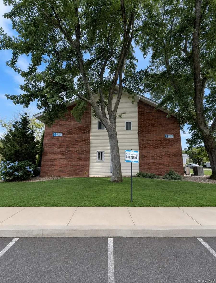 3 Cheyenne Court #3, Coram, NY 11727 - #3