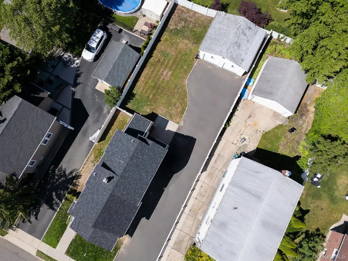 47 Wood Street, Lynbrook, NY 11563 - #1
