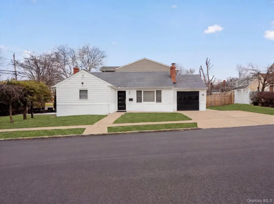 12 Deepdale Parkway, Albertson, NY 11507 - #2