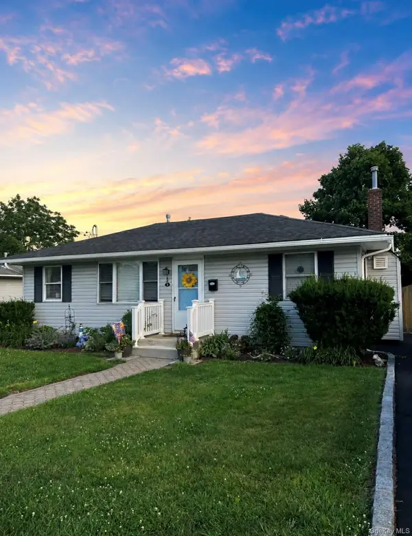 8 Harrison Street, Patchogue, NY 11772