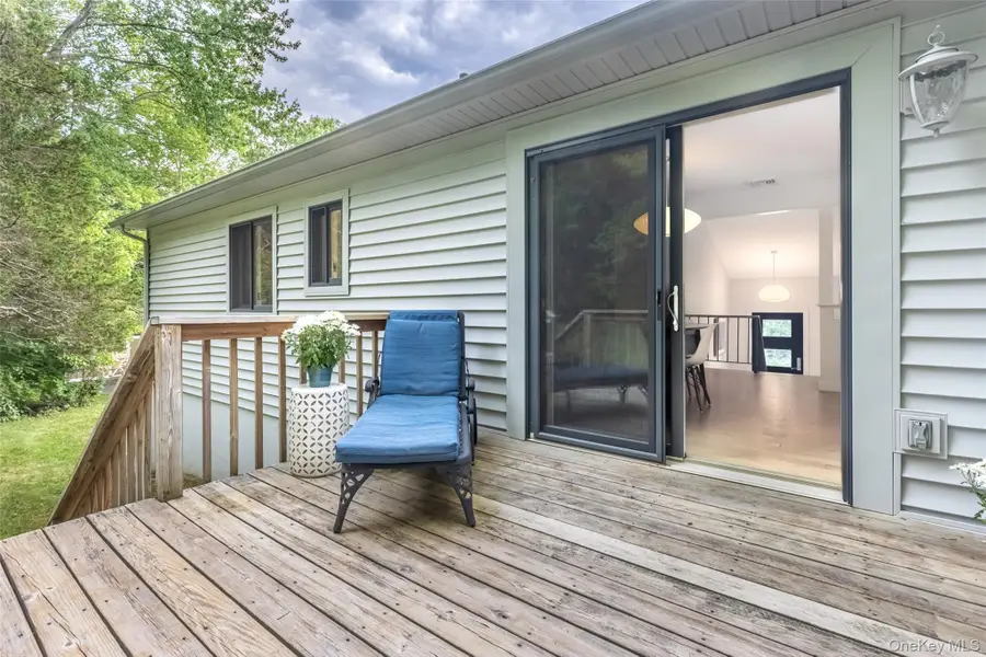 6 Hickory Hill Road, New Paltz, NY 12561 - #3