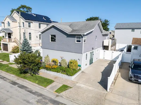67 Radcliffe Road, Island Park, NY 11558