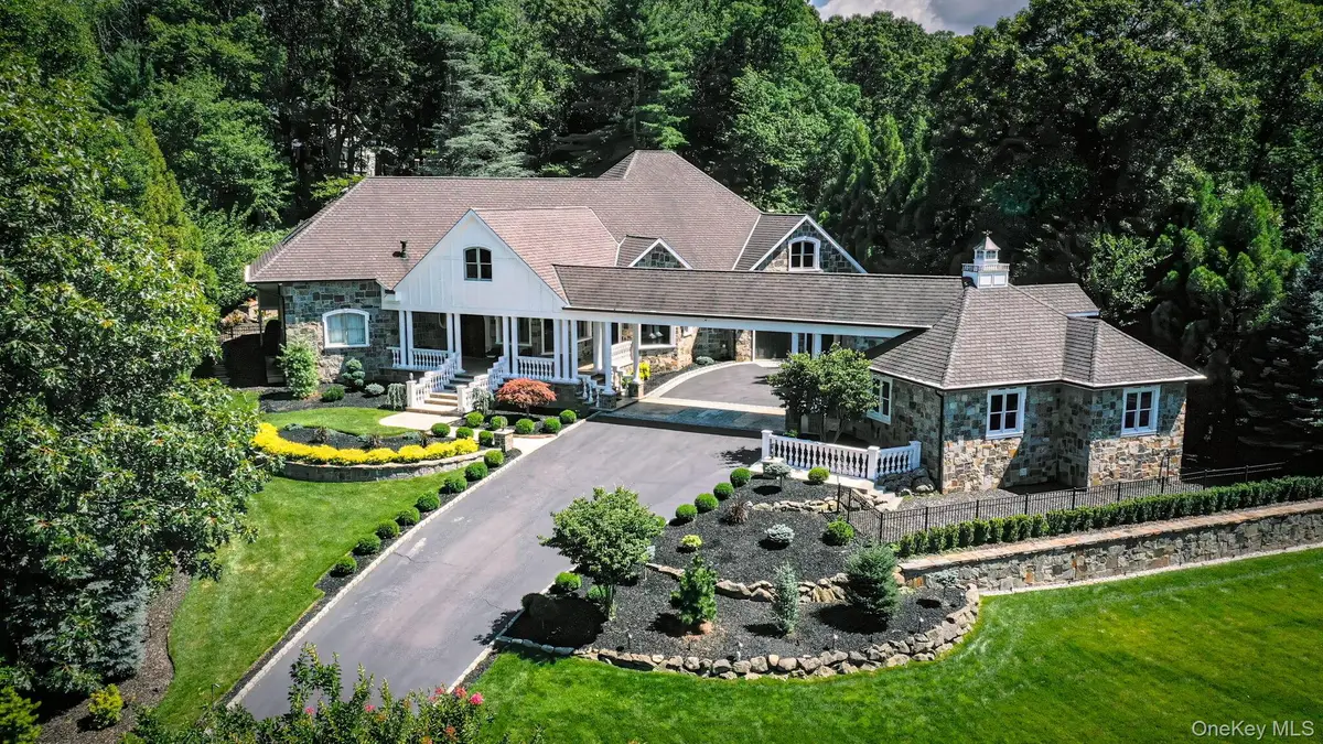 25 Marions Lane, Northport, NY 11768 - #1