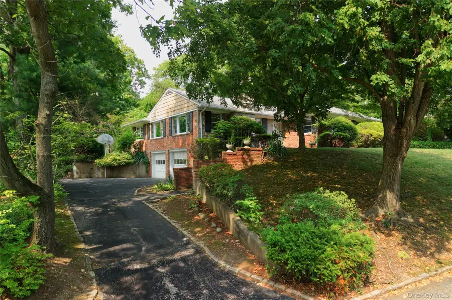 31 Orchard Farm Road, Port Washington, NY 11050 - #2