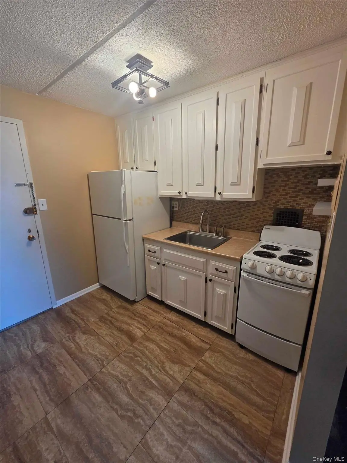 160 Academy Street #3P, Poughkeepsie, NY 12601 - #1