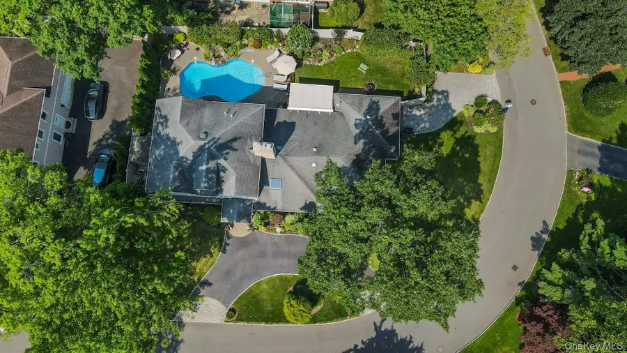 18 Regent Place, Roslyn, NY 11576 - #2