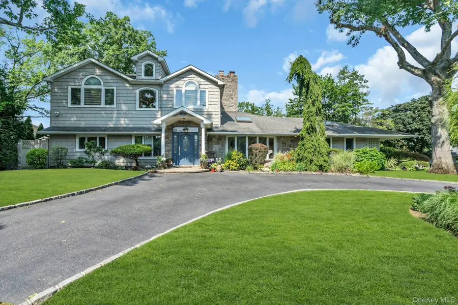 18 Regent Place, Roslyn, NY 11576 - #3