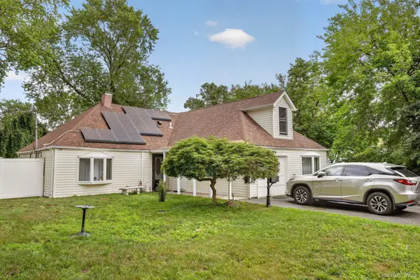81 S Bedford Avenue, Islandia, NY 11749