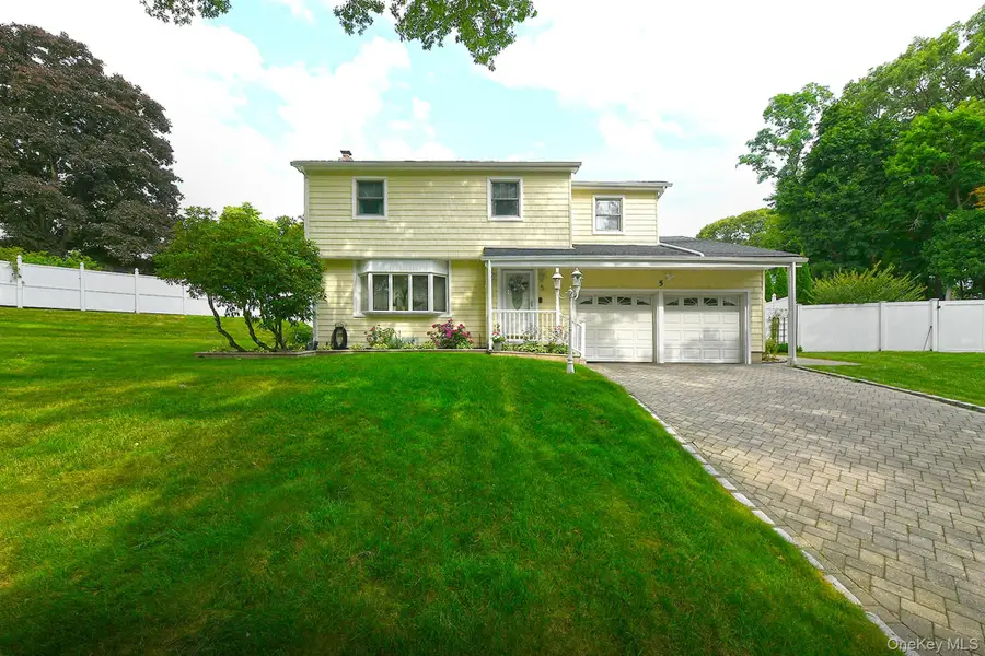 5 Trudy Court, Huntington Station, NY 11746 - #3