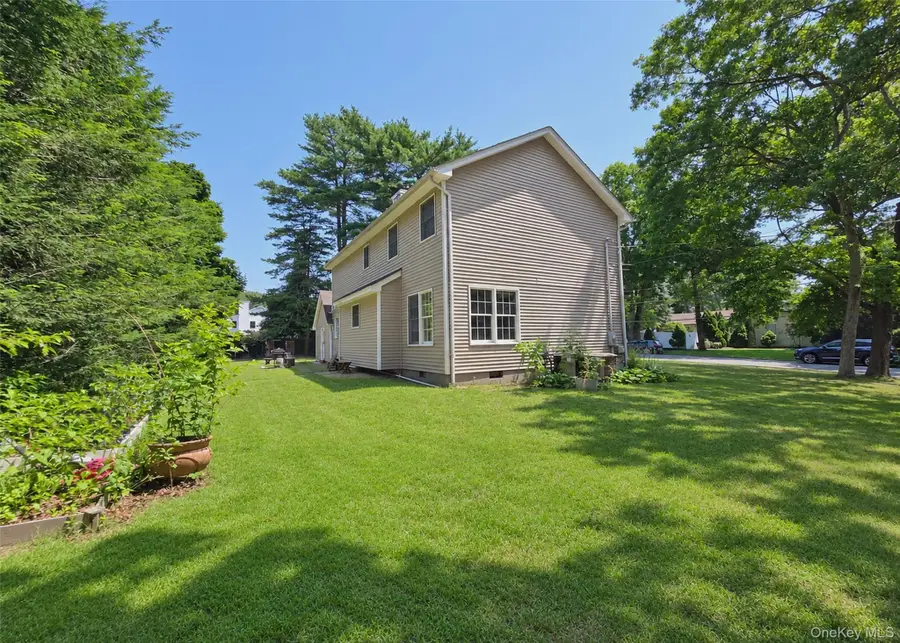 21 Sailer Street, Saint James, NY 11780 - #3