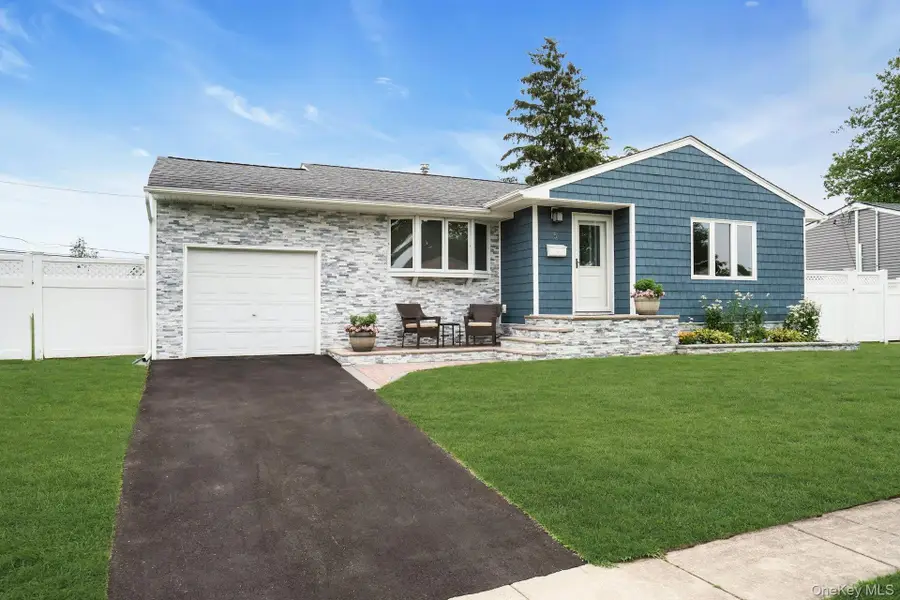 5 Stagg Lane, Commack, NY 11725 - #2