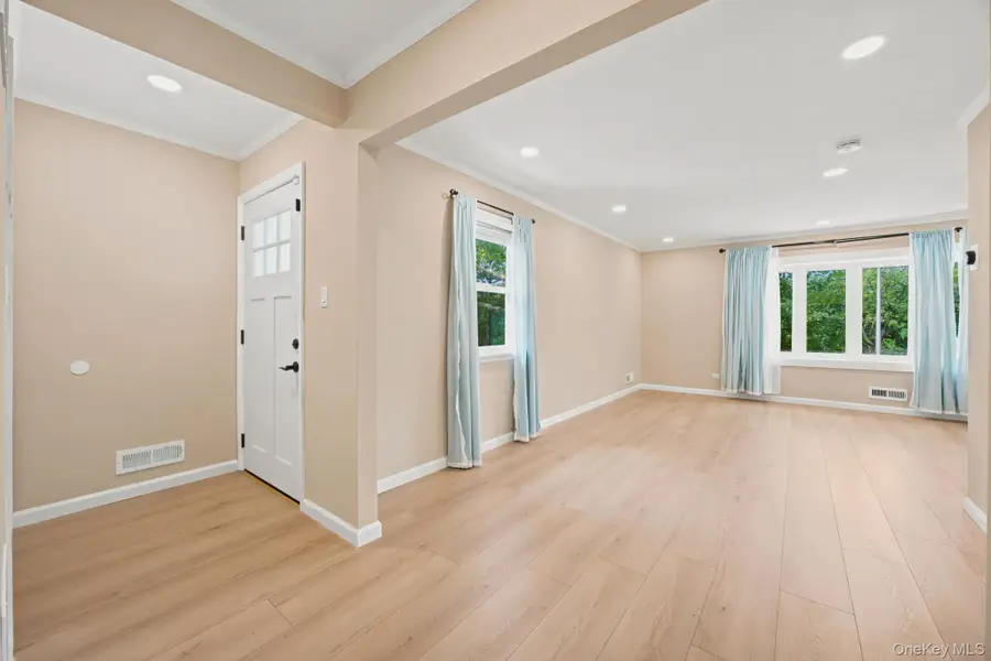 2811 Clearview Expressway, Bayside, NY 11360 - #3