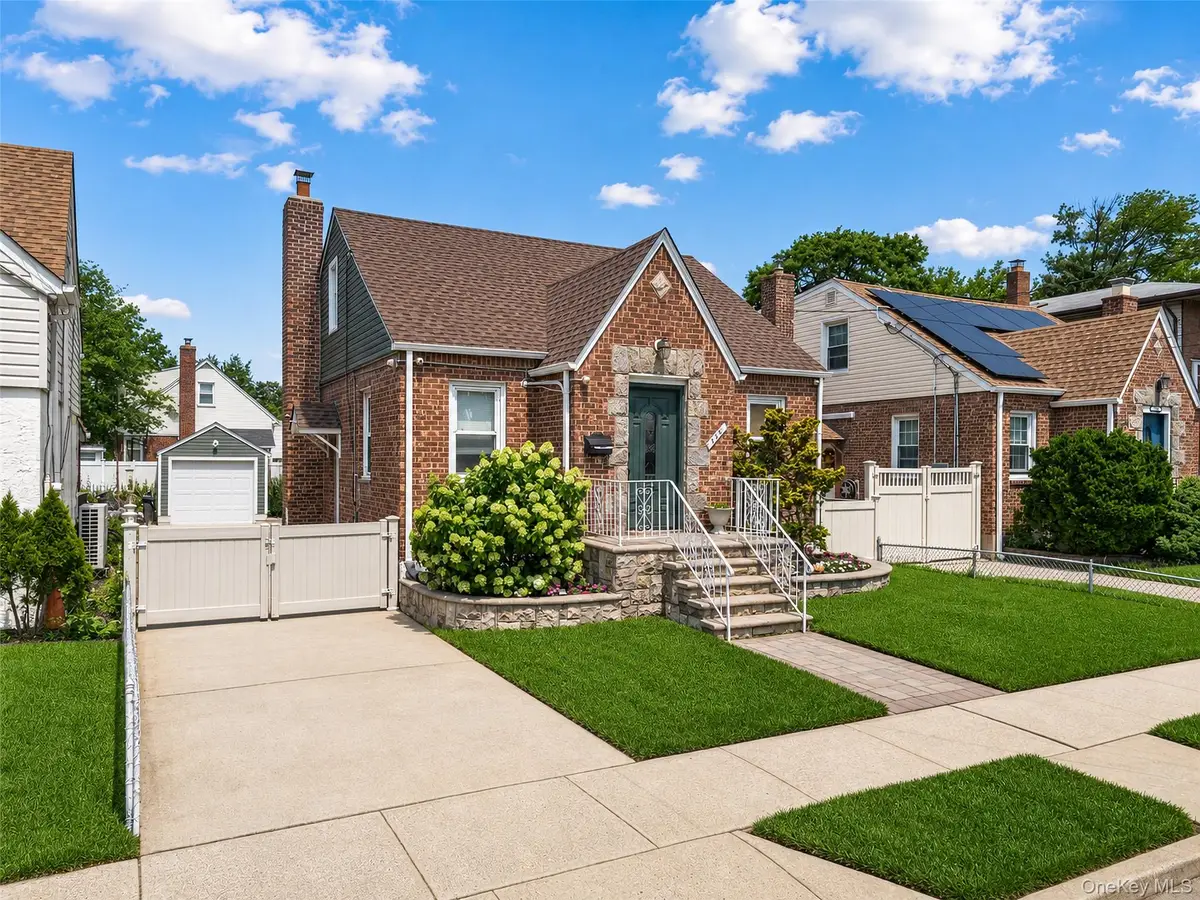 125 William Street, Valley Stream, NY 11580 - #1