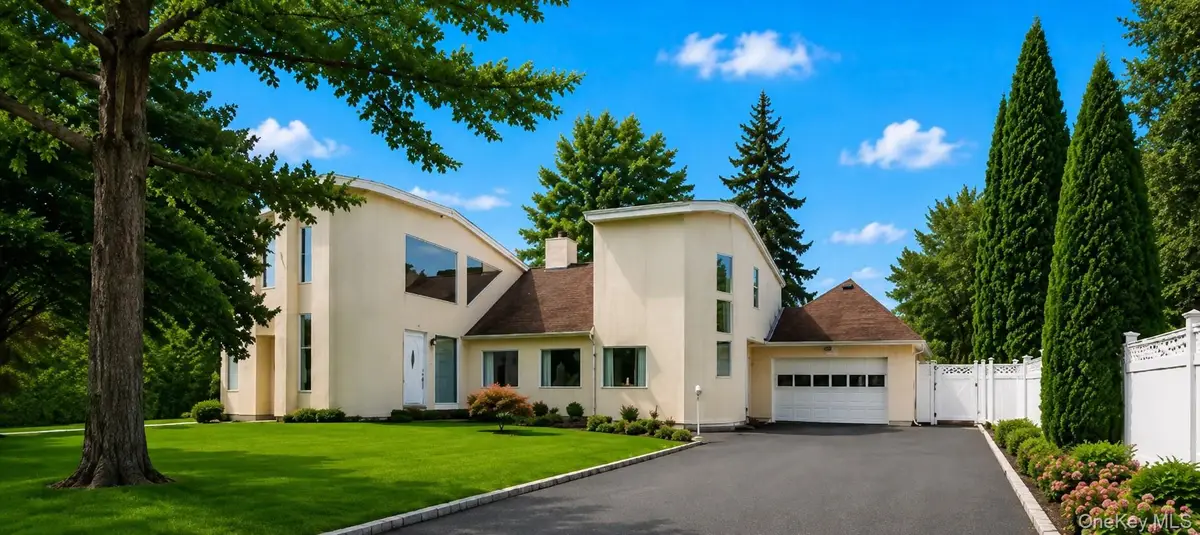 23 Wildwood Lane, Greenvale, NY 11548 - #1