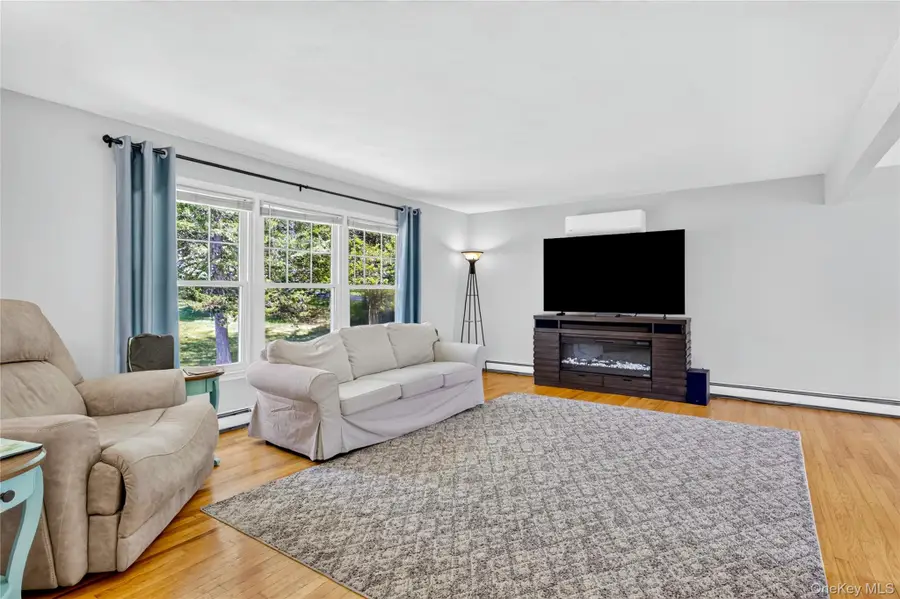 6 Gail Lane, Poughquag, NY 12570 - #2