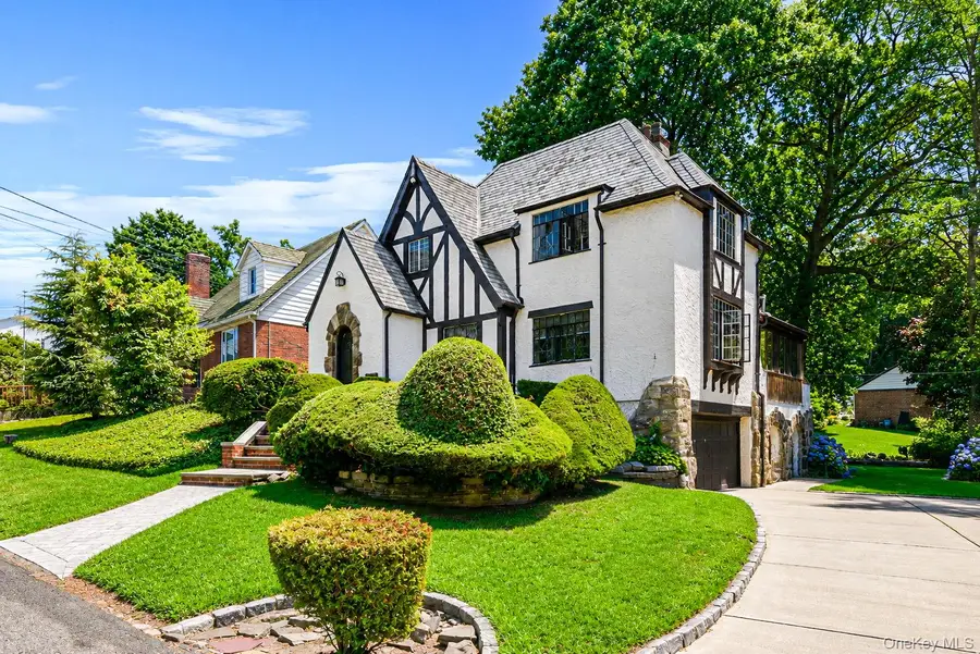 18240 Avon Road, Jamaica, NY 11432 - #2