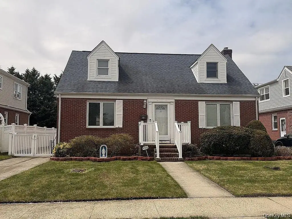 35 Rose Lane, New Hyde Park, NY 11040 - #1