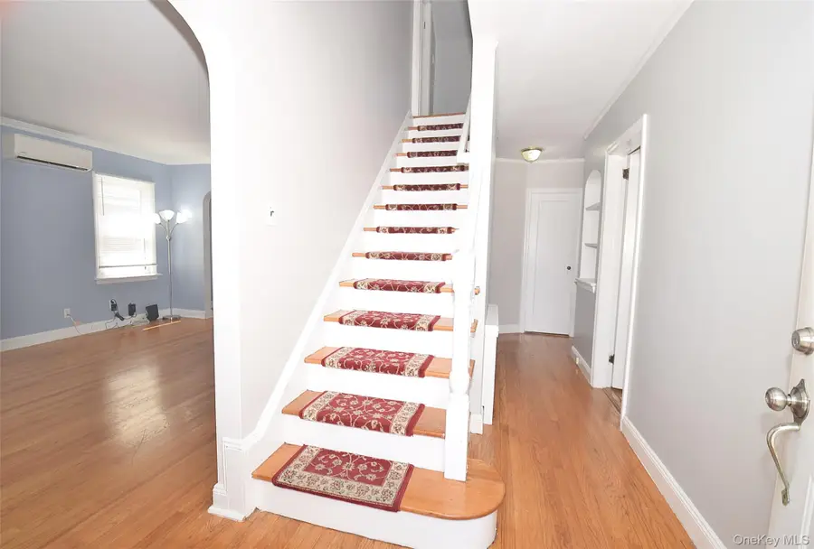 35 Rose Lane, New Hyde Park, NY 11040 - #3