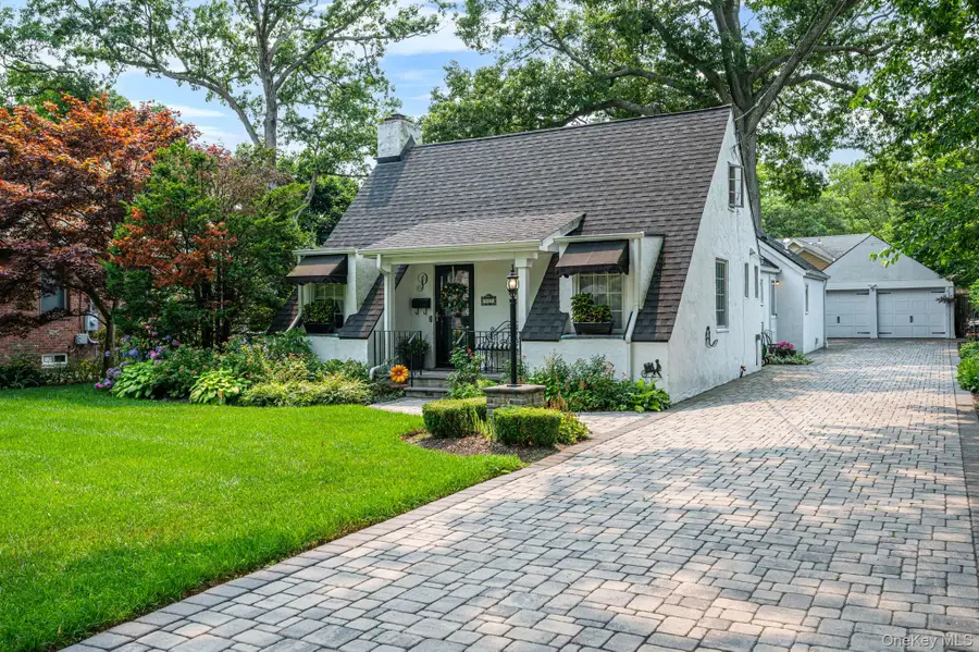 527 Brooklyn Boulevard, Brightwaters, NY 11718 - #2