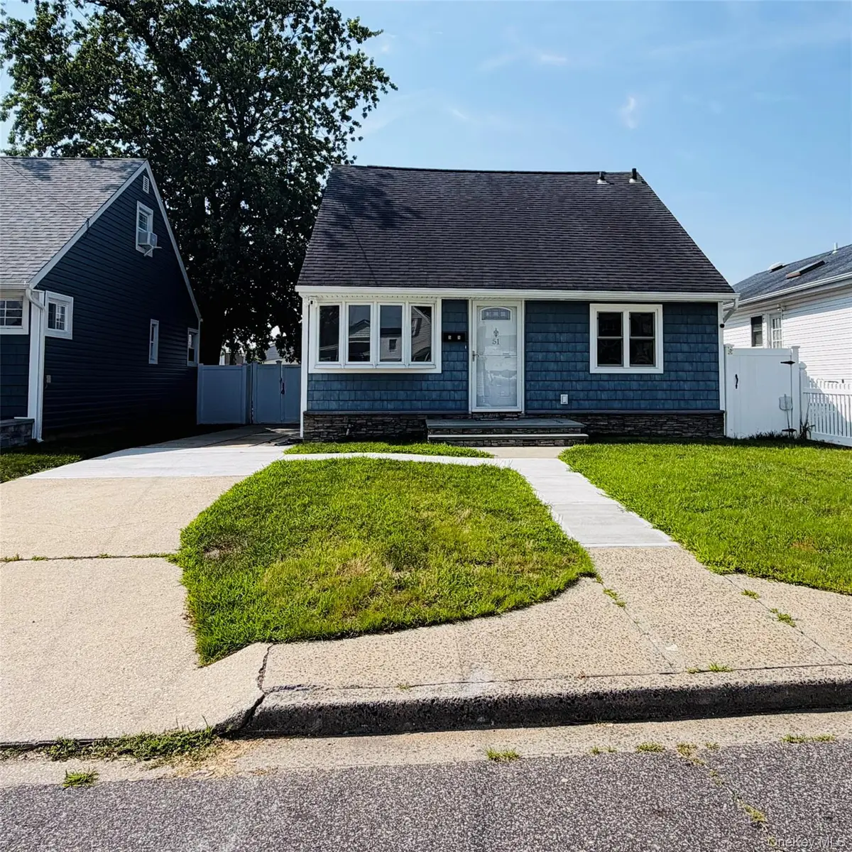 51 E Hollywood Avenue, Lindenhurst, NY 11757 - #1