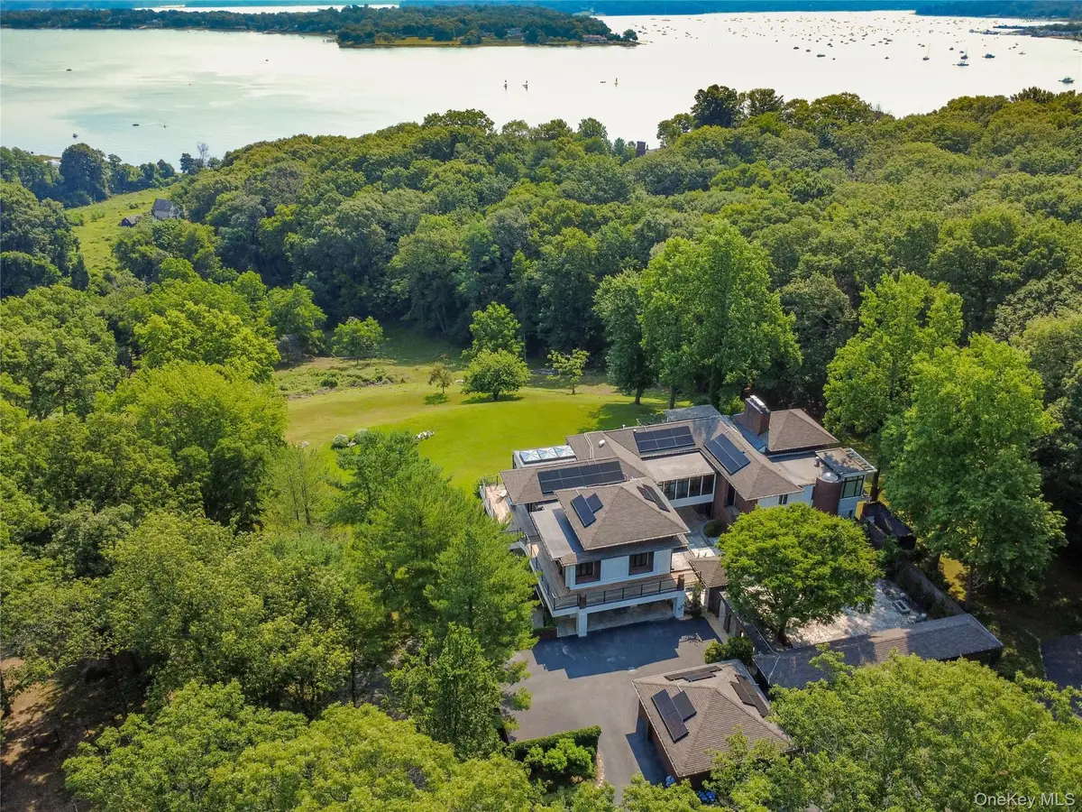 235 Cleft Road, Mill Neck, NY 11765 - #1