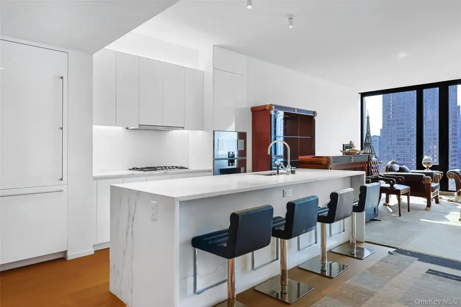685 1st Avenue #31F, Manhattan, NY 10016 - #3