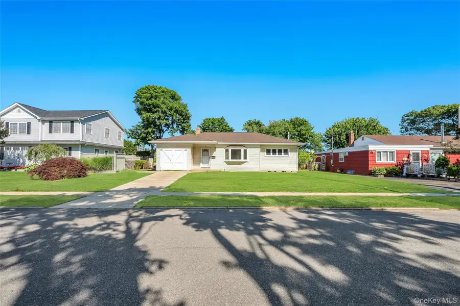 3 Colony Drive, West Sayville, NY 11796 - #2