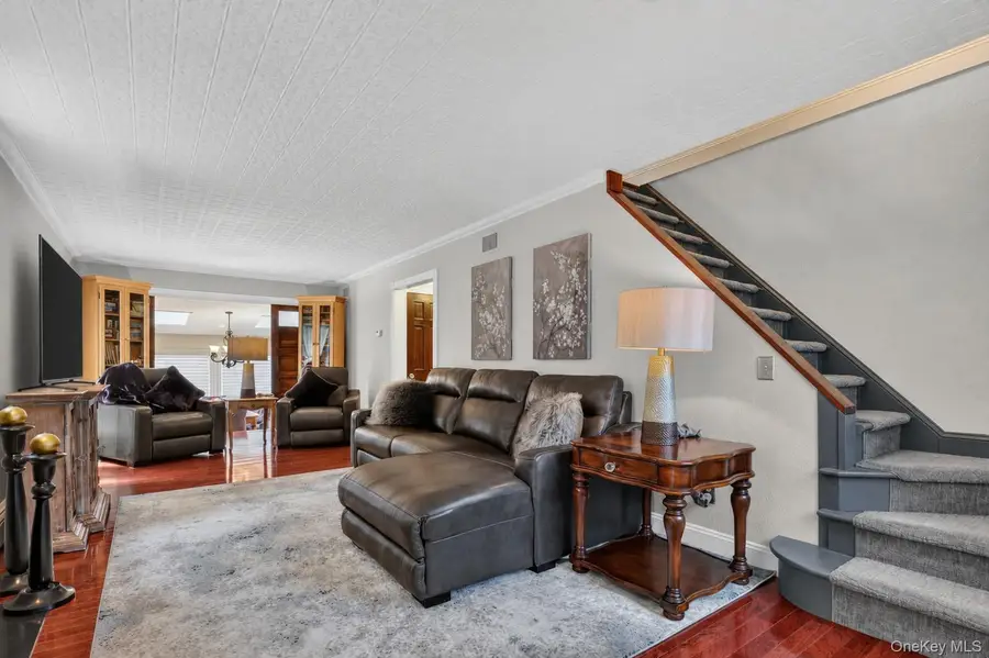 109 Doncaster Road, Malverne, NY 11565 - #3
