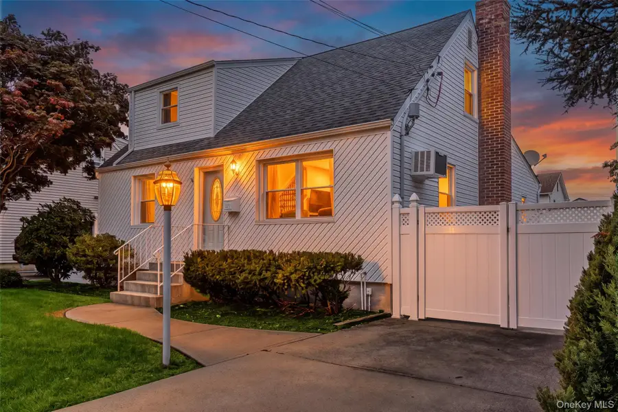 2379 Willow Street, Wantagh, NY 11793 - #2