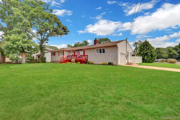 47 Whittier Avenue, North Babylon, NY 11703