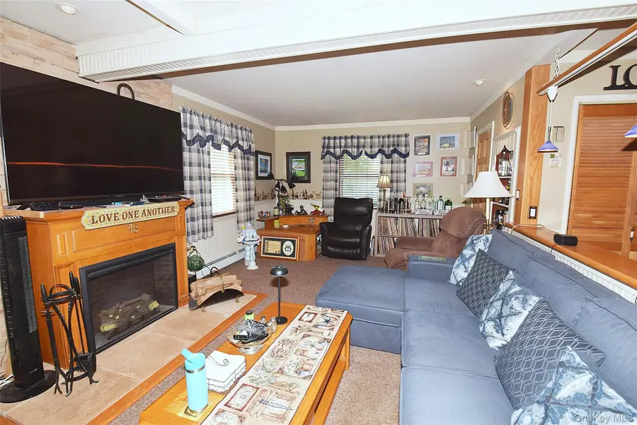 48 Barnyard Lane, Levittown, NY 11756 - #3