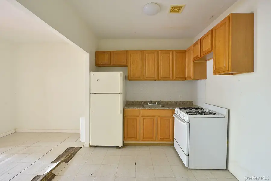 350 Montauk Avenue, Brooklyn, NY 11208 - #3